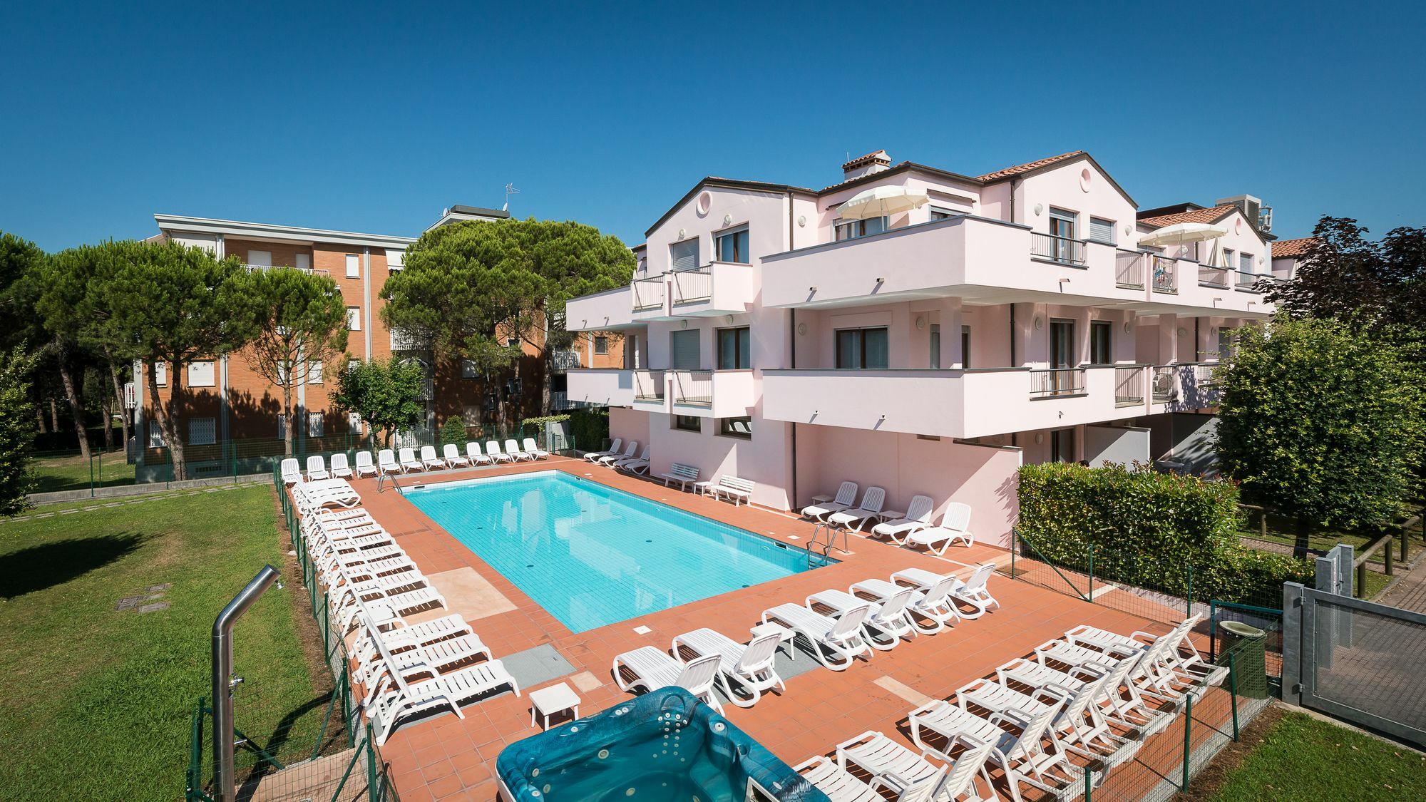 Bosco Canoro East Eco Resort Бибионе Экстерьер фото